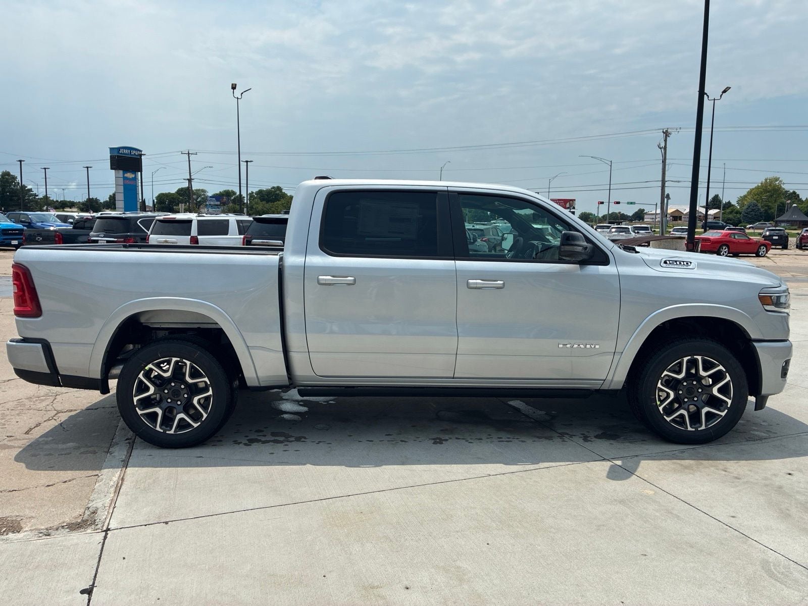 2026 RAM Ram 1500 RAM 1500 LARAMIE CREW CAB 4X4 5'7' BOX