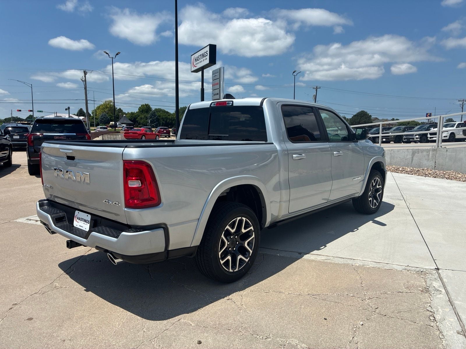 2026 RAM Ram 1500 RAM 1500 LARAMIE CREW CAB 4X4 5'7' BOX