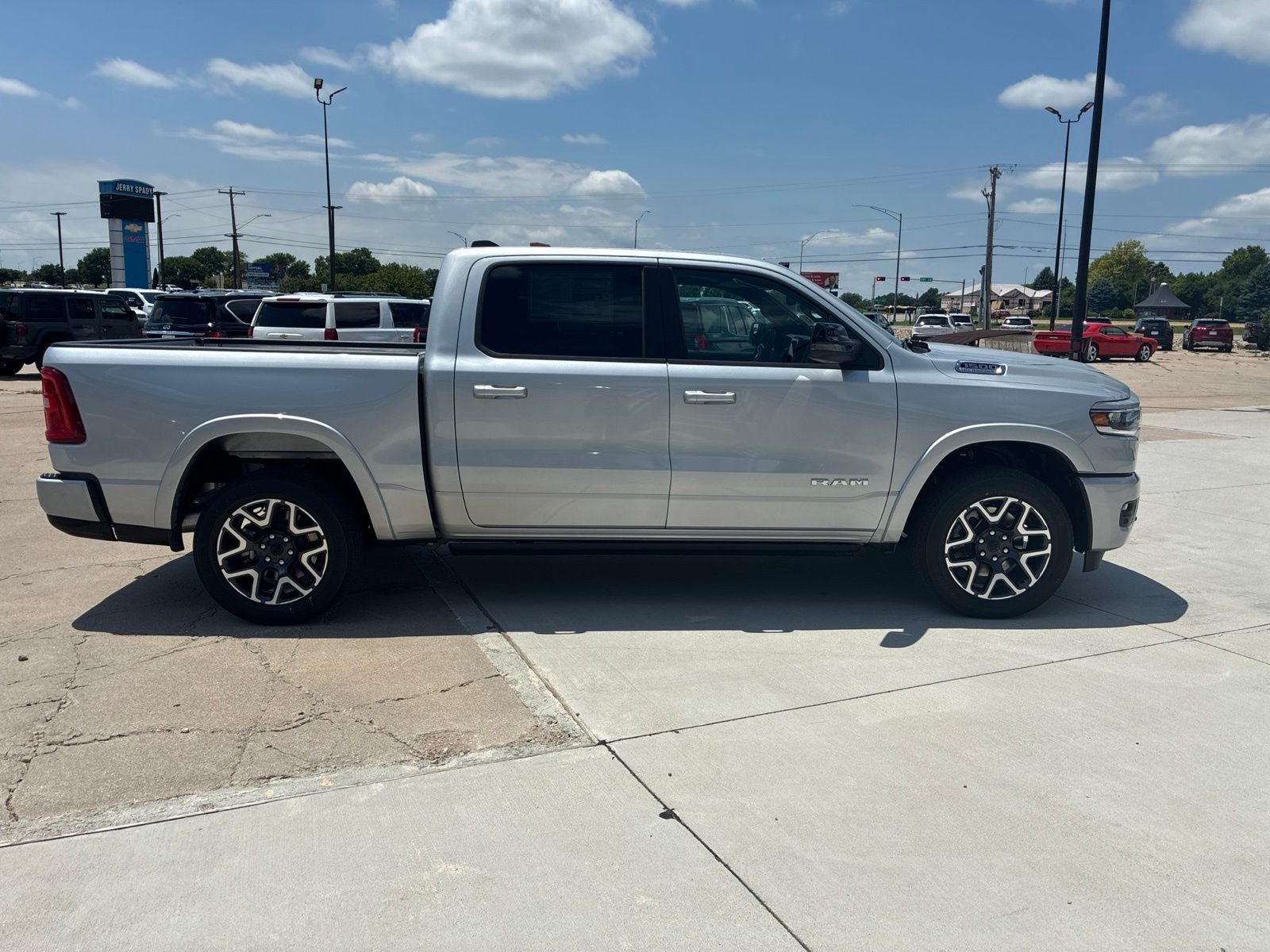 2026 RAM Ram 1500 RAM 1500 LARAMIE CREW CAB 4X4 5'7' BOX