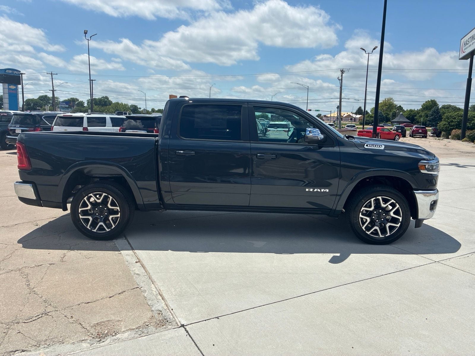 2026 RAM Ram 1500 RAM 1500 LARAMIE CREW CAB 4X4 5'7' BOX