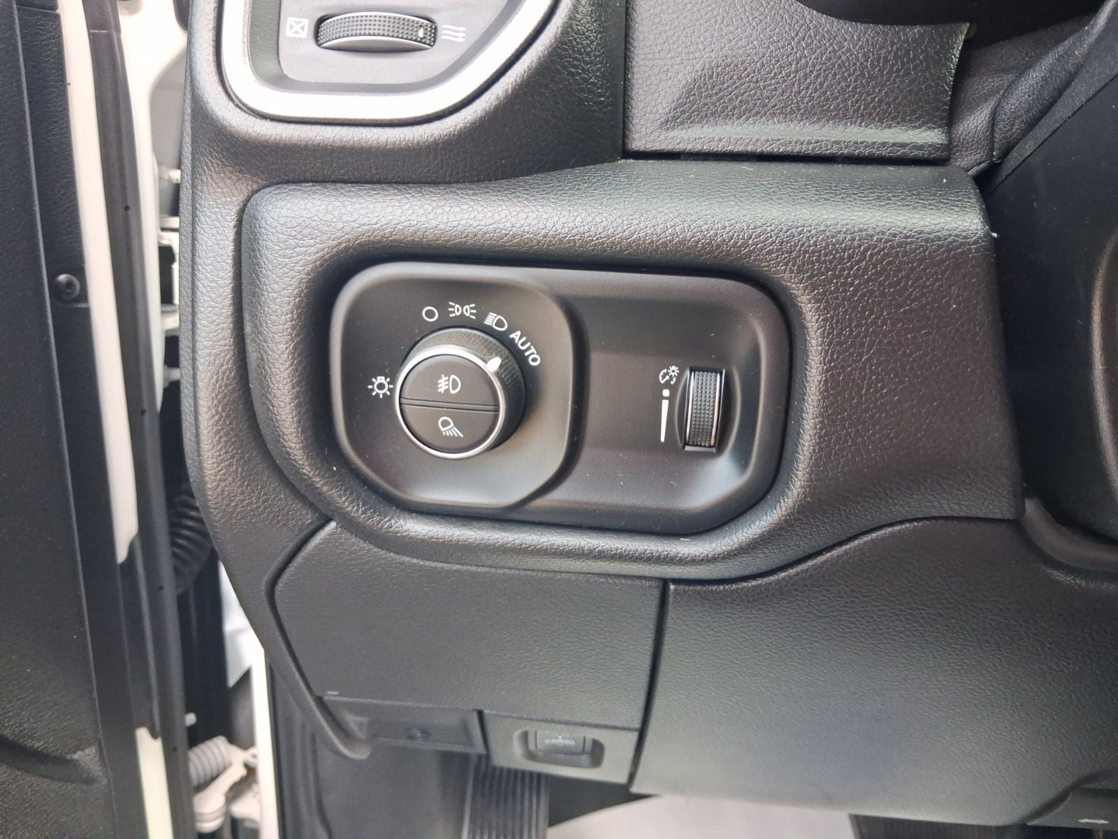 2024 RAM 2500 Tradesman Crew Cab 4x4 6'4' Box