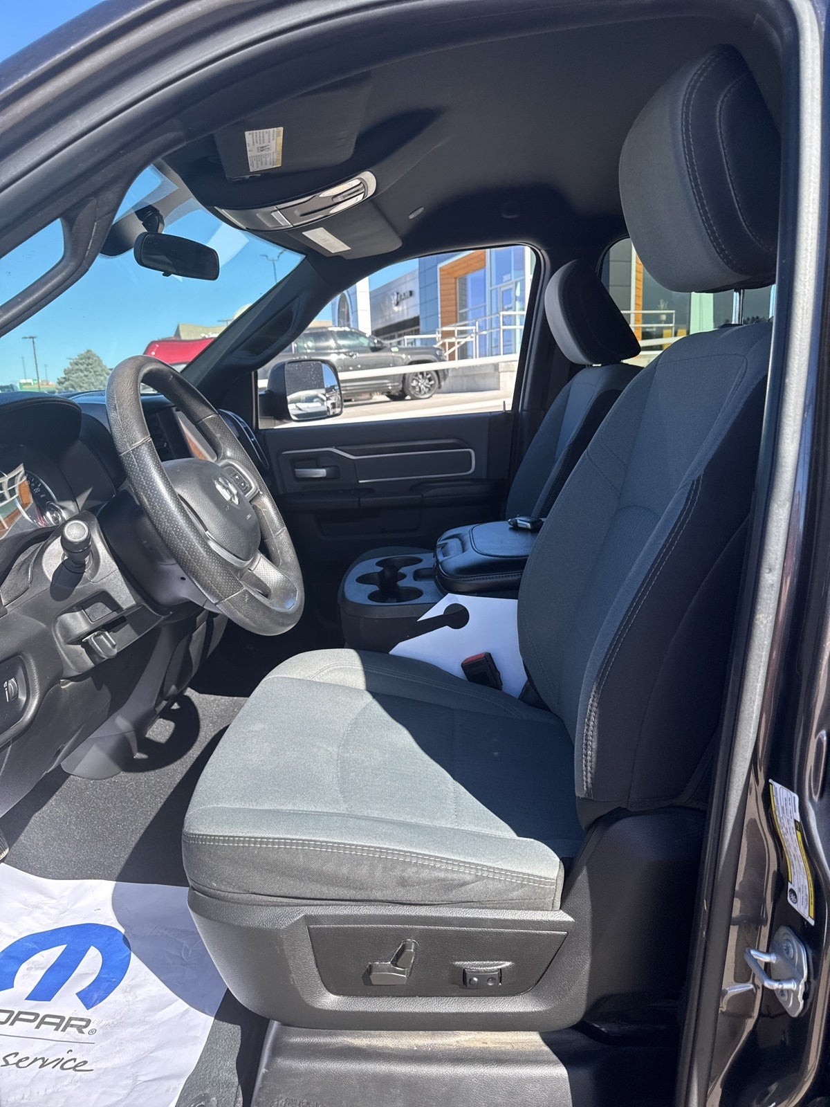 2022 RAM 2500 Big Horn Crew Cab 4x4 6'4' Box