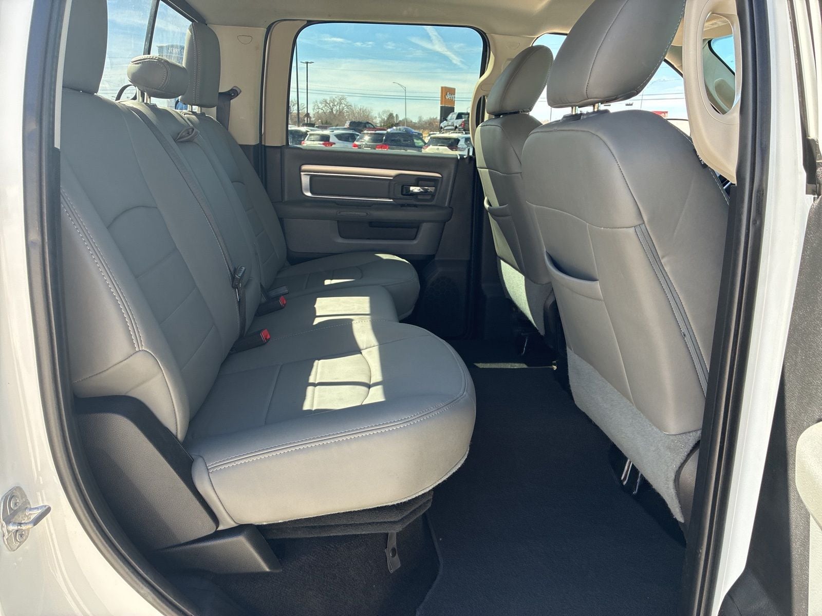 2017 RAM 2500 Big Horn Crew Cab 4x4 6'4' Box