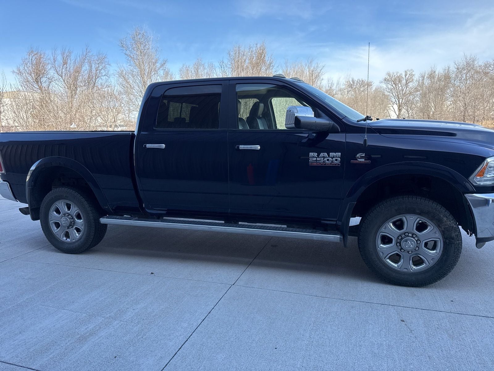 2018 RAM 2500 Laramie Crew Cab 4x4 6'4' Box
