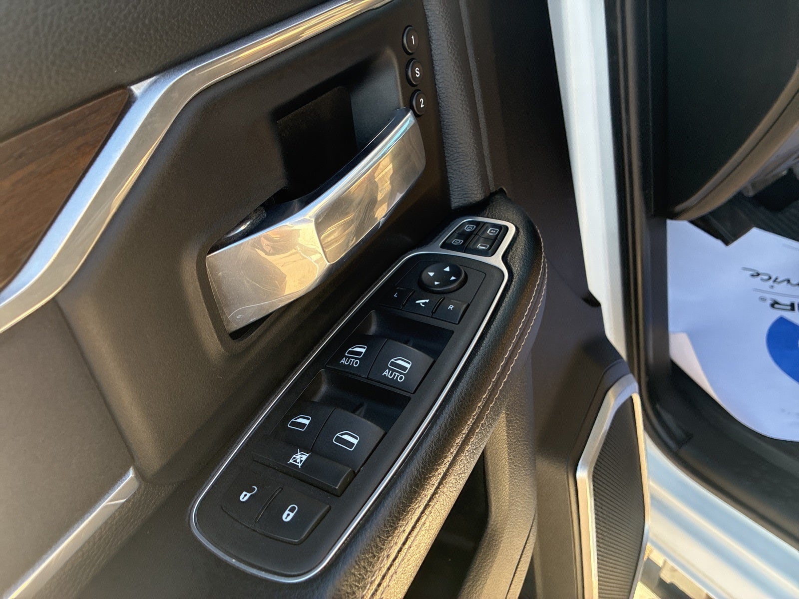 2023 RAM 2500 Laramie Crew Cab 4x4 6'4' Box