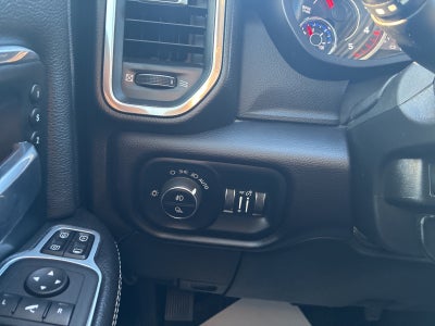 2023 RAM 2500 Laramie Crew Cab 4x4 6'4' Box