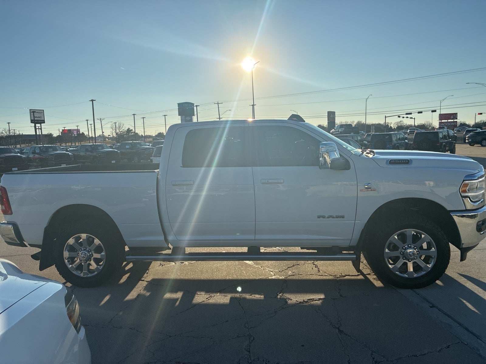 2023 RAM 2500 Laramie Crew Cab 4x4 6'4' Box