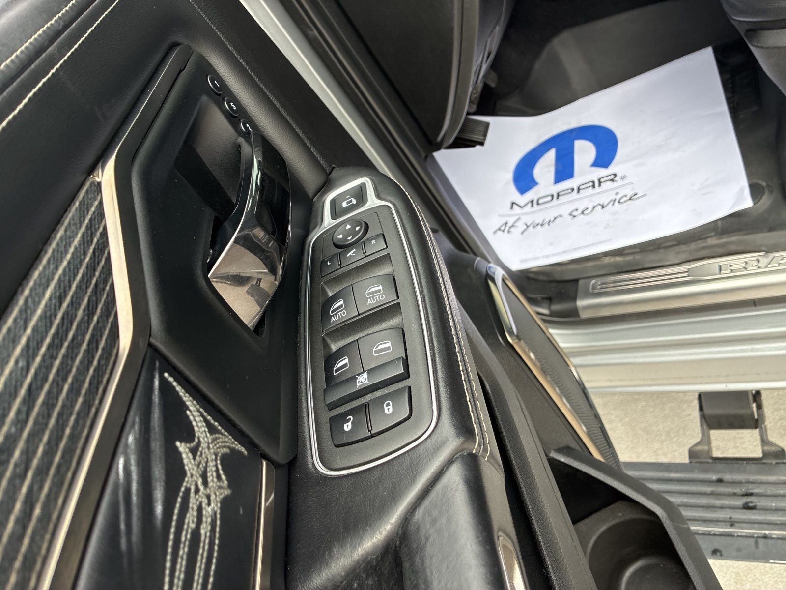 2022 RAM 2500 Limited Crew Cab 4x4 6'4' Box