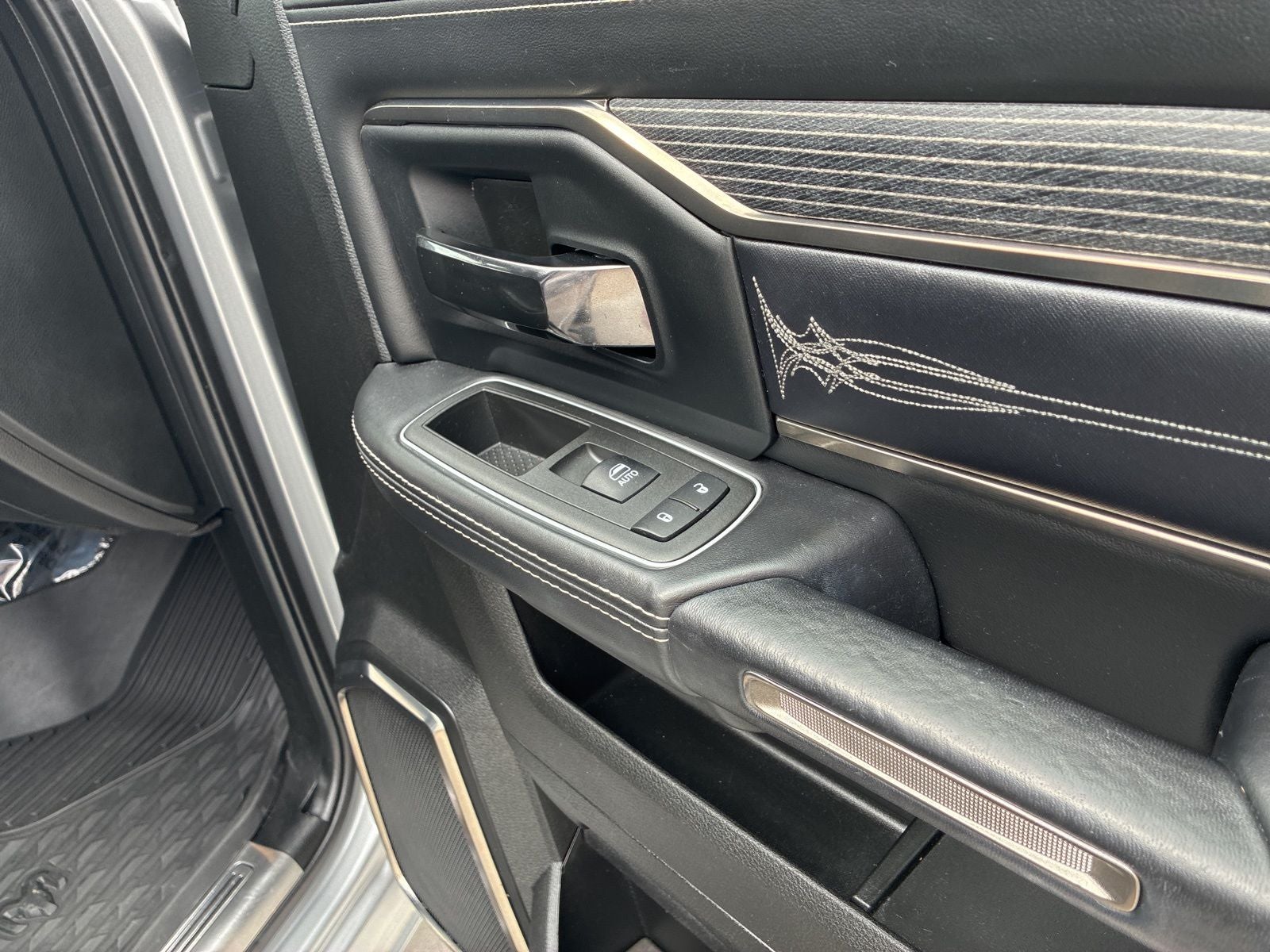 2022 RAM 2500 Limited Crew Cab 4x4 6'4' Box