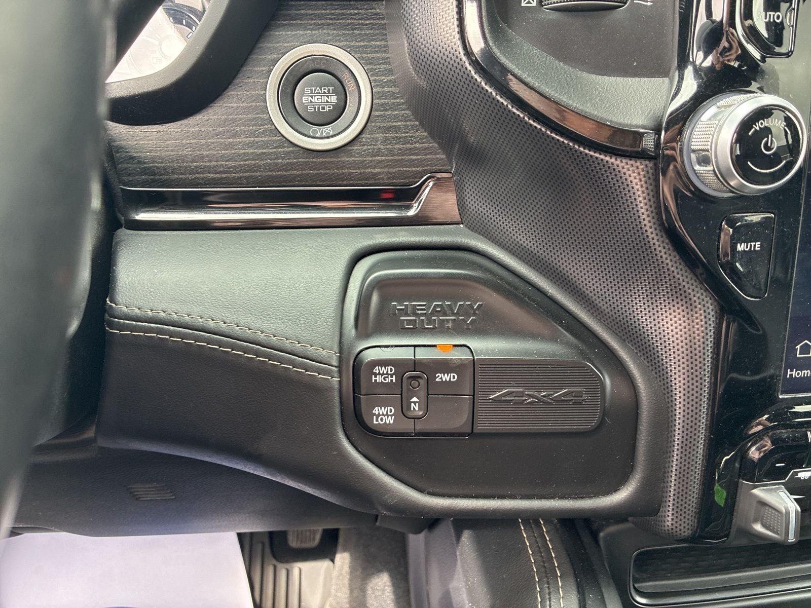 2022 RAM 2500 Limited Crew Cab 4x4 6'4' Box