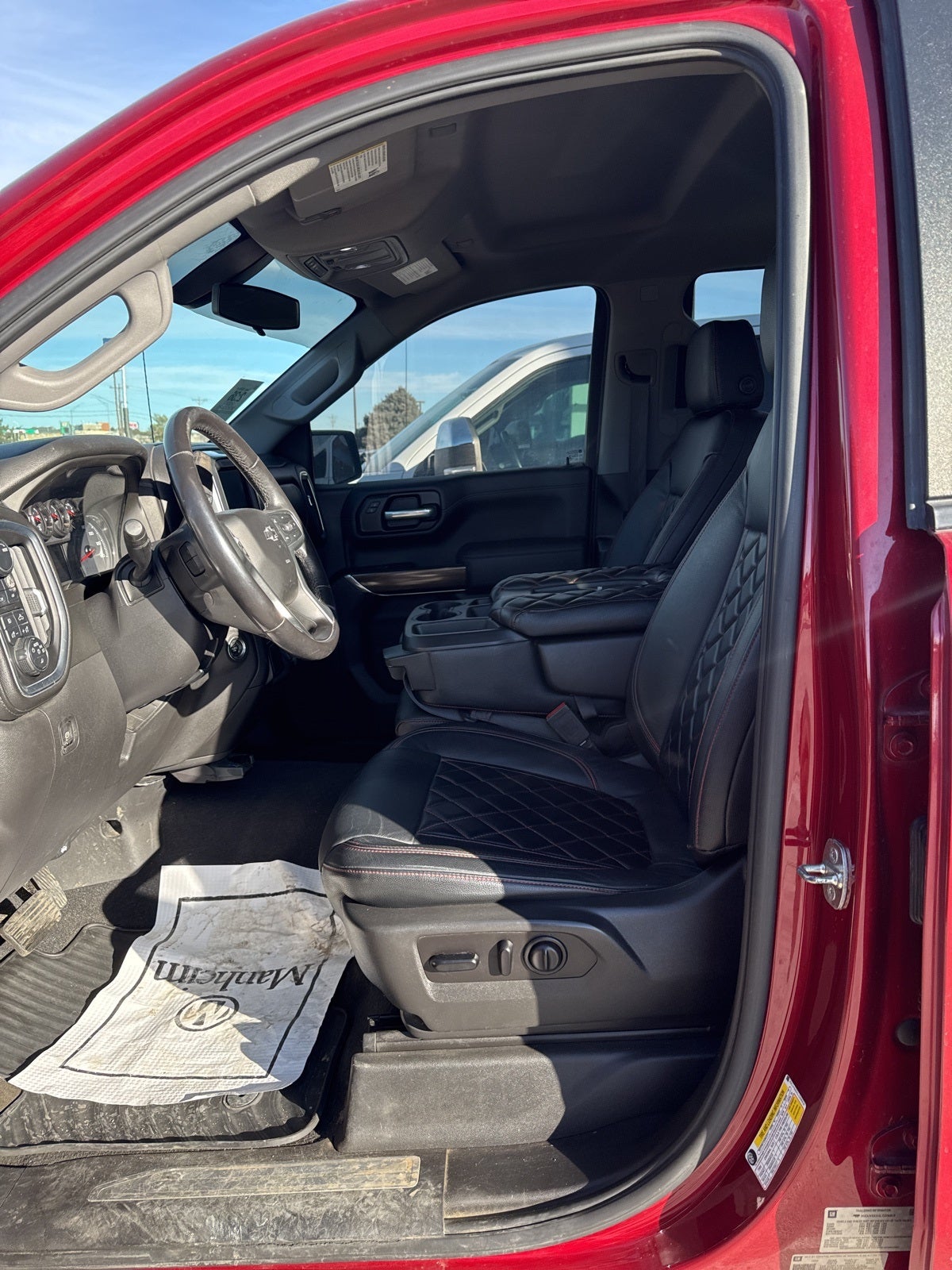 2020 Chevrolet Silverado 1500 4WD Crew Cab Short Bed RST