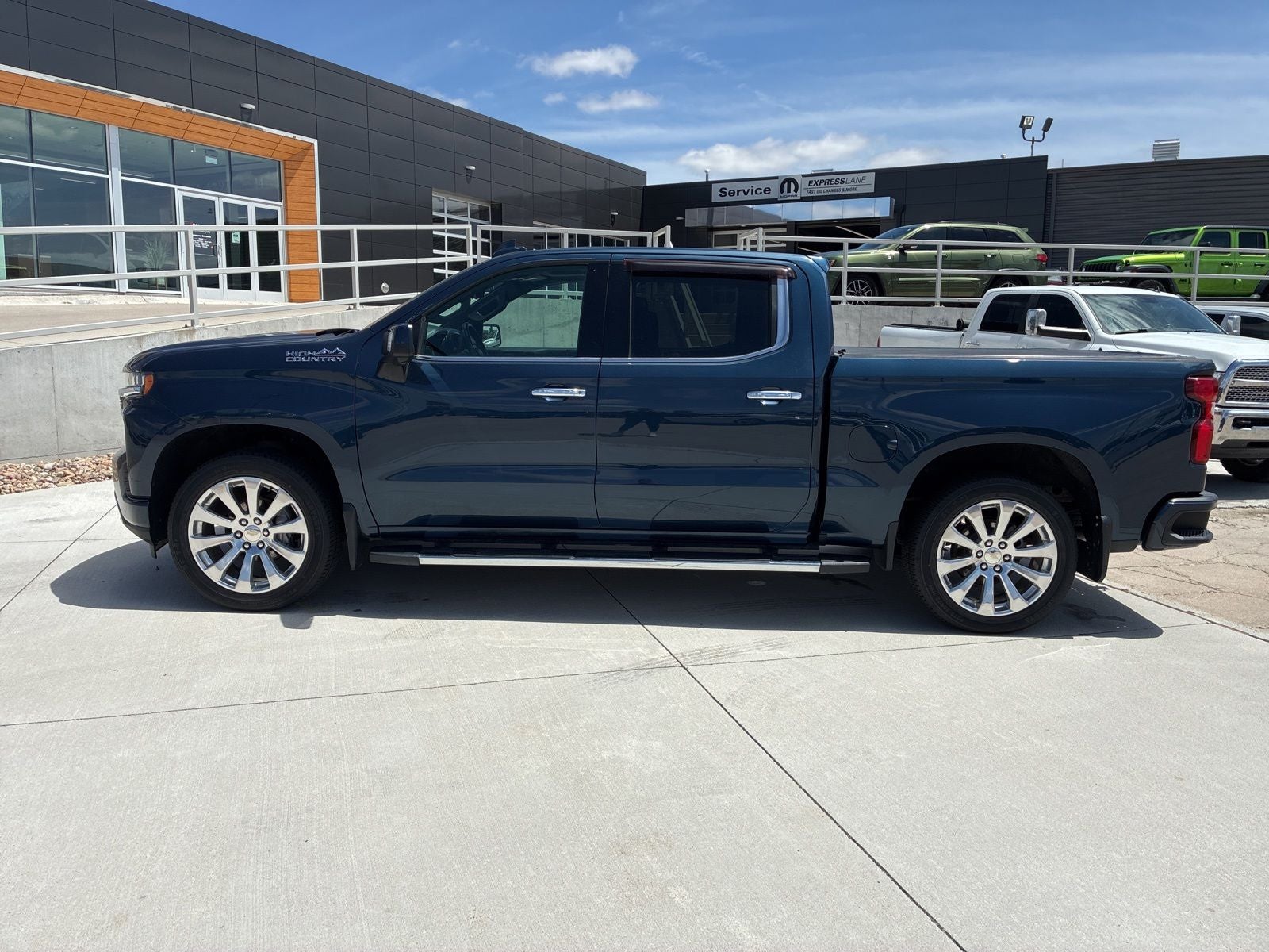 2020 Chevrolet Silverado 1500 4WD Crew Cab Short Bed High Country