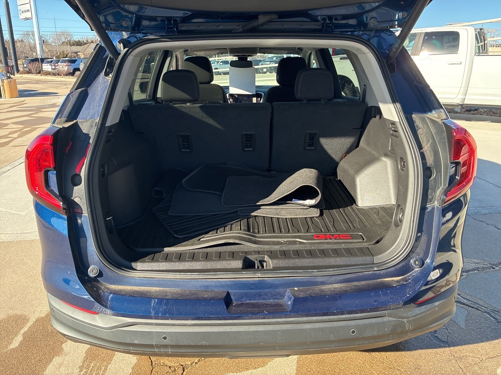 2023 GMC Terrain AWD SLE