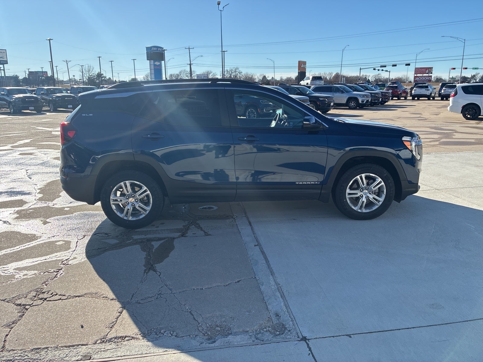 2023 GMC Terrain AWD SLE
