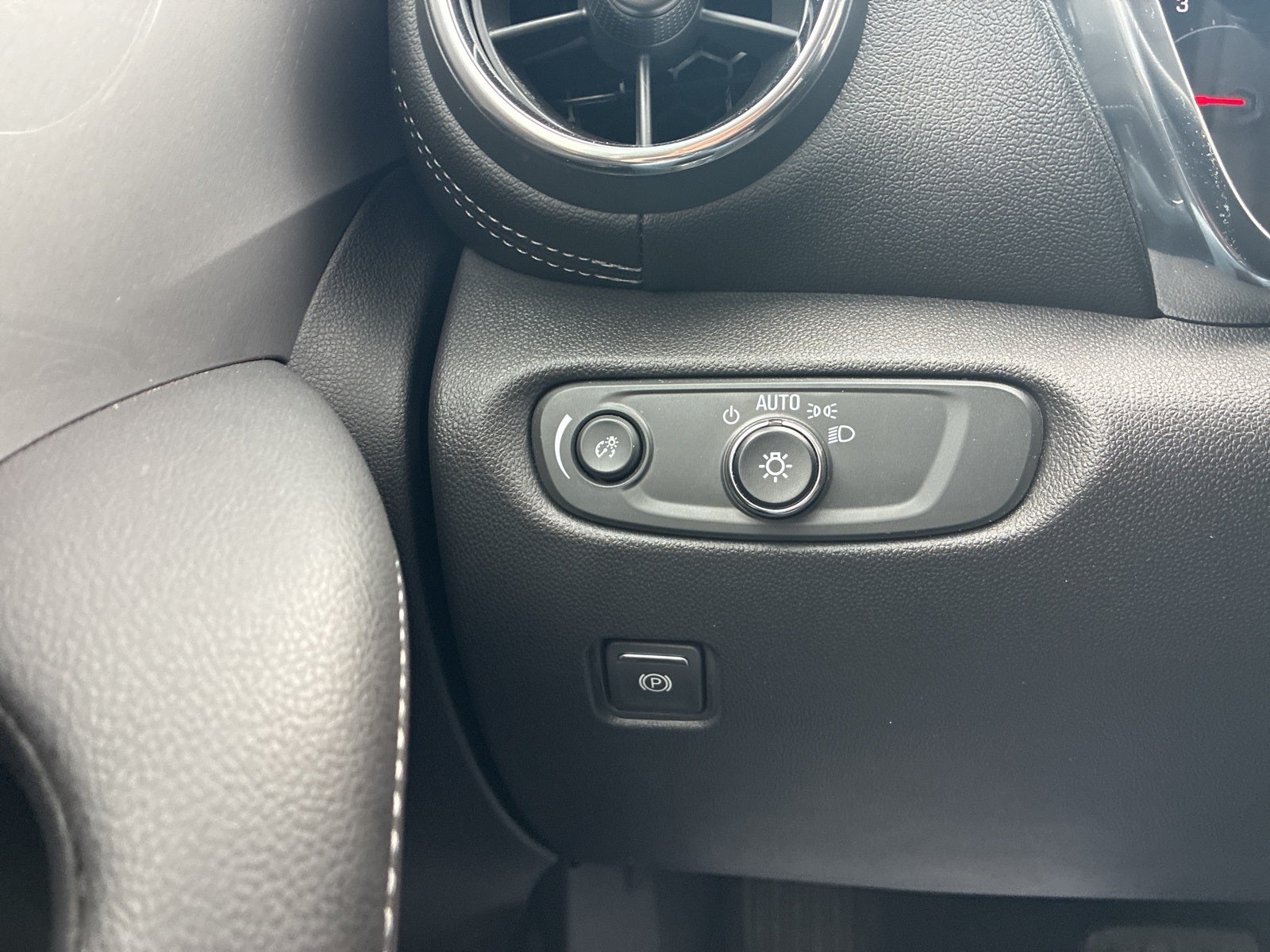 2023 Chevrolet Blazer AWD 2LT