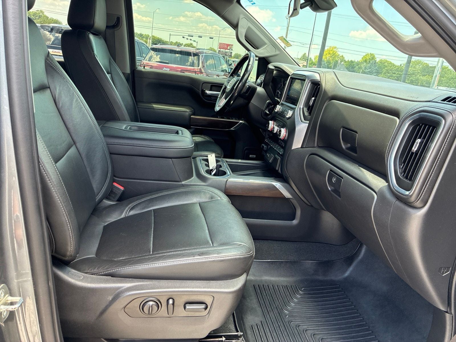 2020 GMC Sierra 1500 4WD Crew Cab Short Box SLT