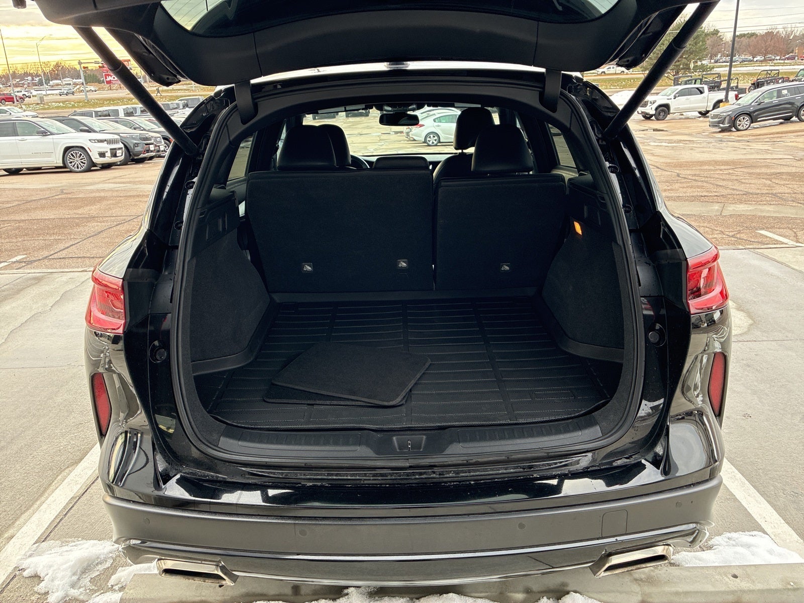 2022 INFINITI QX50 LUXE