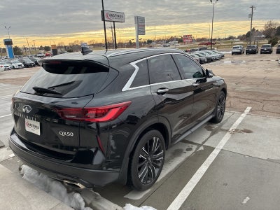 2022 INFINITI QX50 LUXE