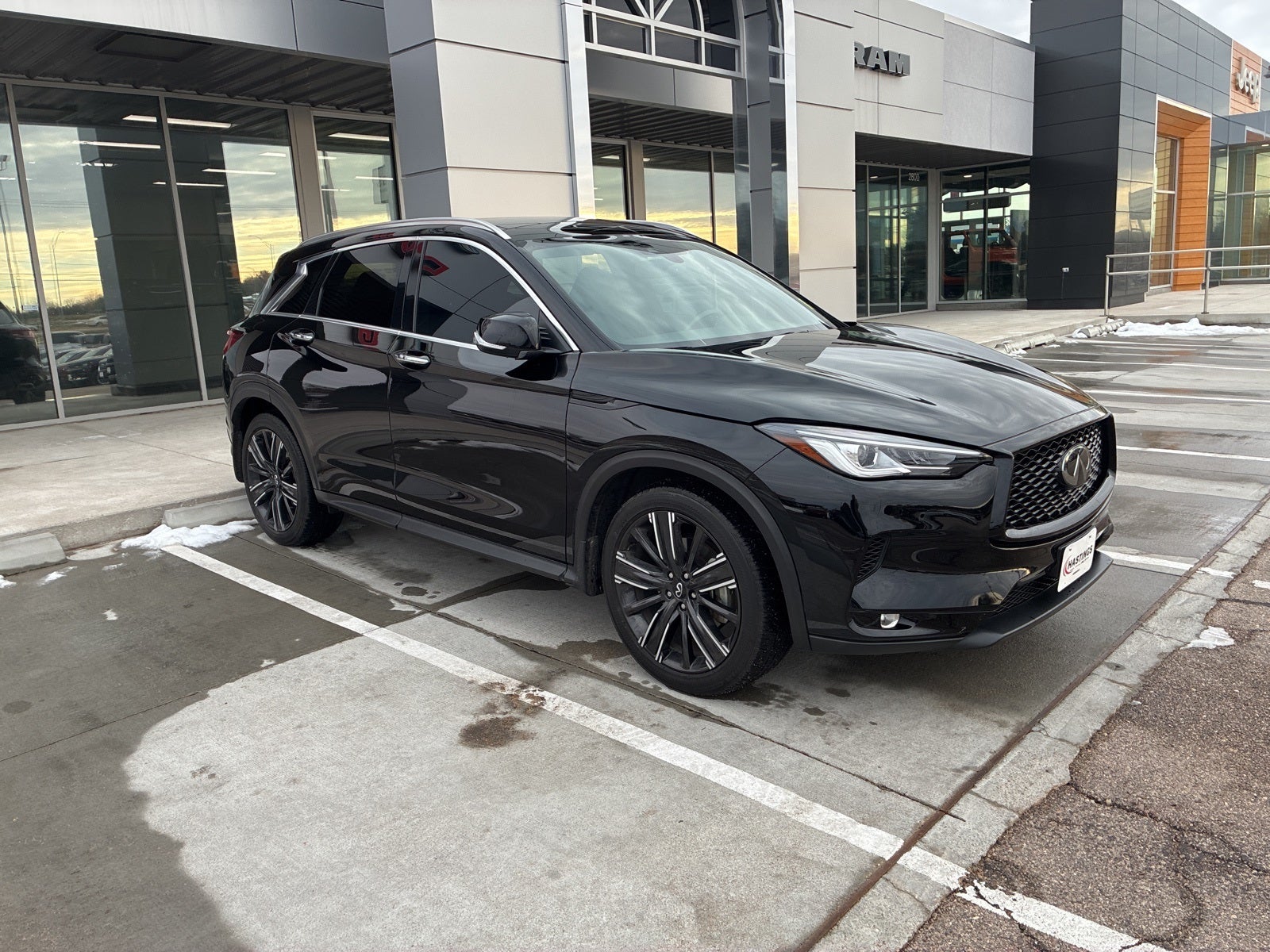 2022 INFINITI QX50 LUXE