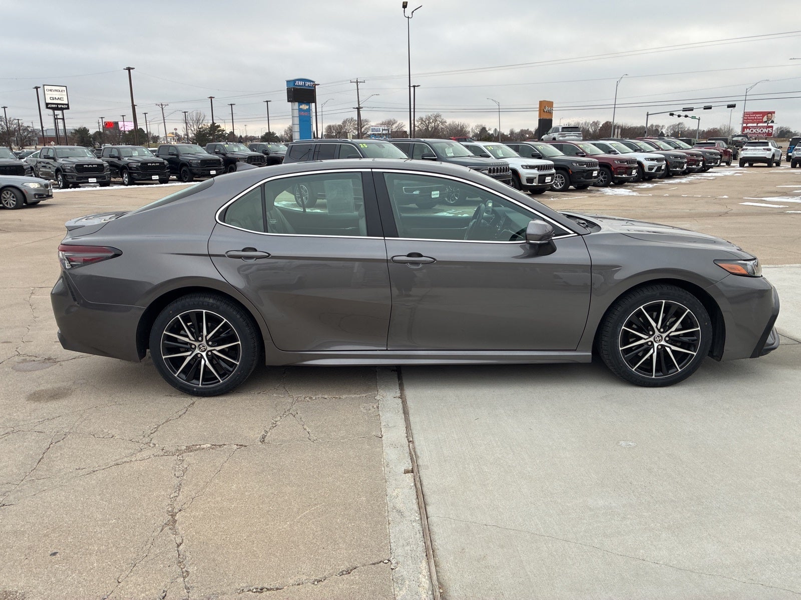 2021 Toyota Camry SE