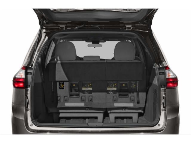 2020 Toyota Sienna SE