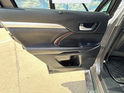 2016 Toyota Highlander XLE V6