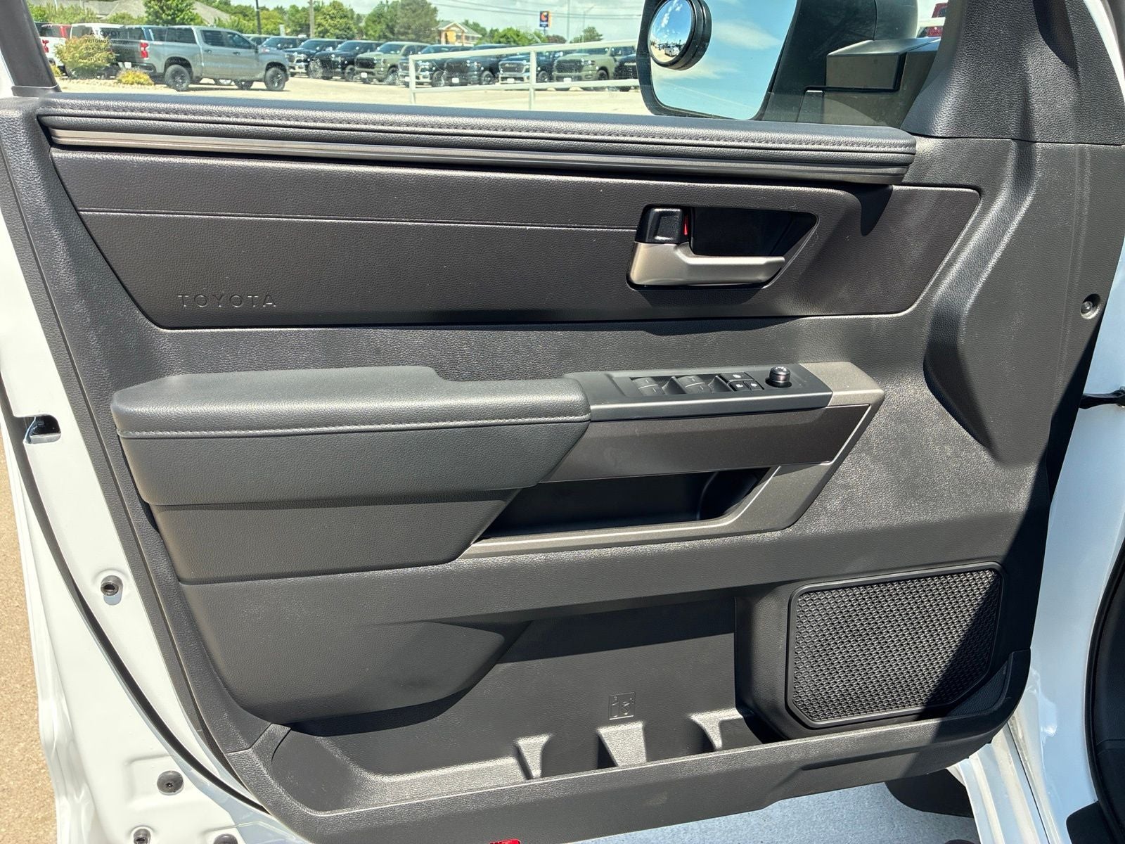 2026 Toyota Tundra SR5 CrewMax 5.5' Bed