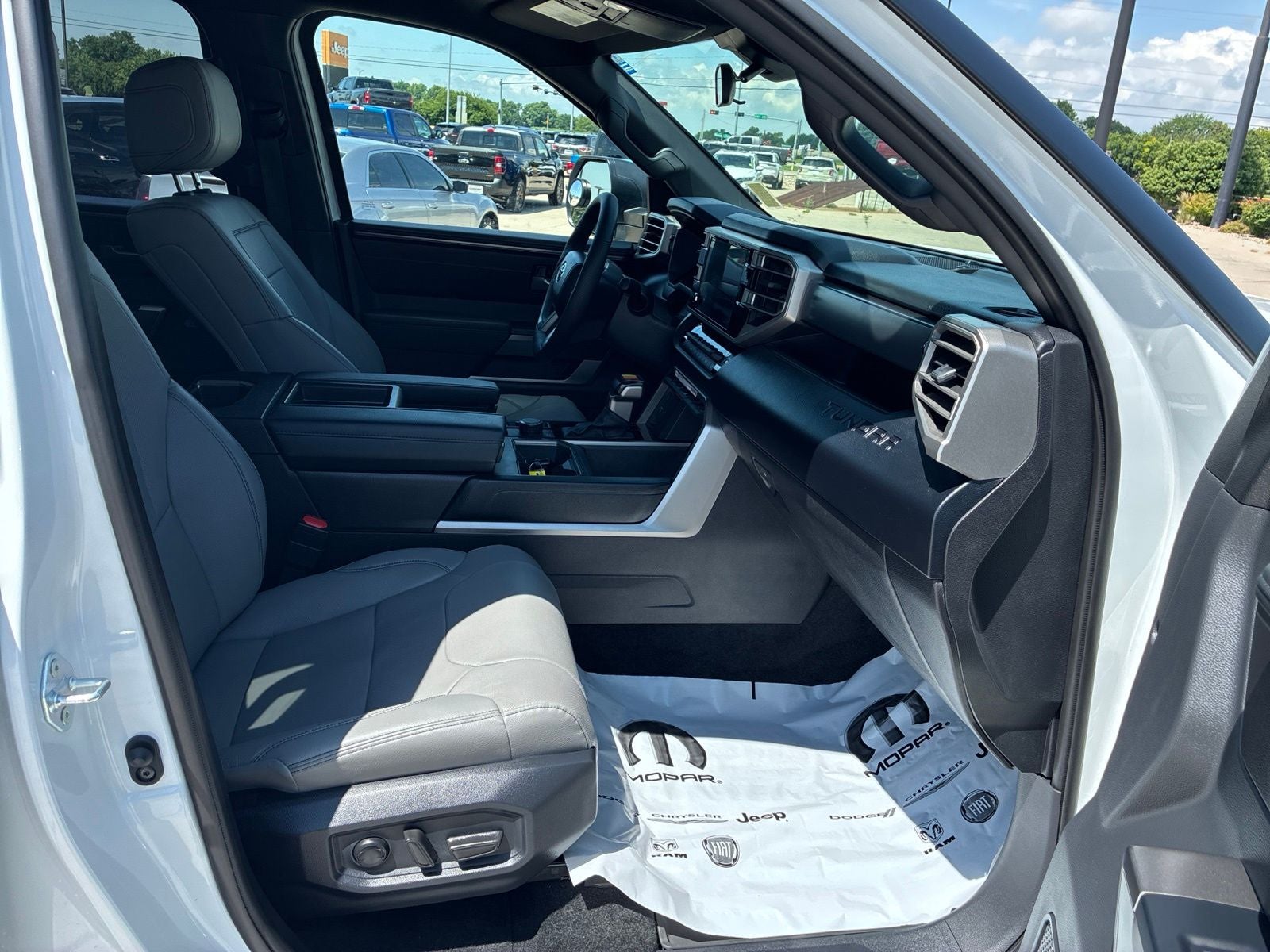 2026 Toyota Tundra SR5 CrewMax 5.5' Bed