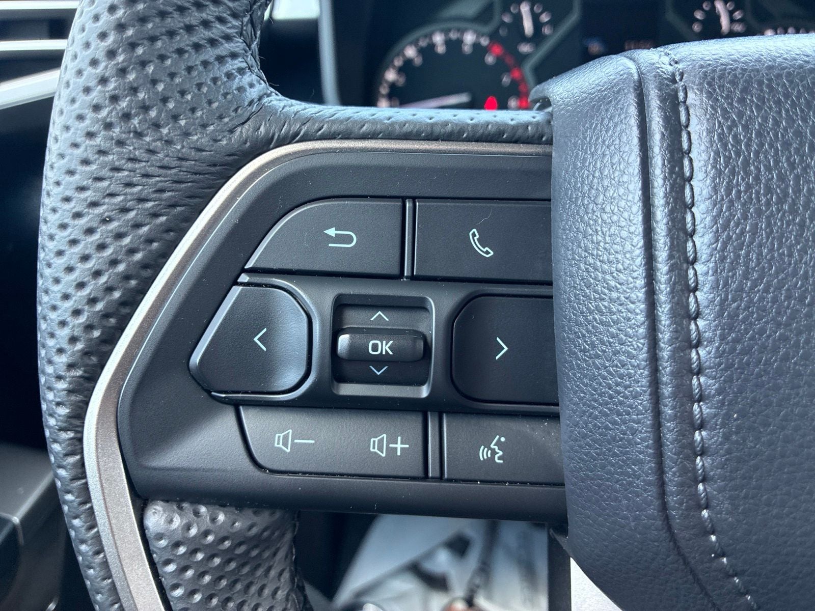 2026 Toyota Tundra SR5 CrewMax 5.5' Bed
