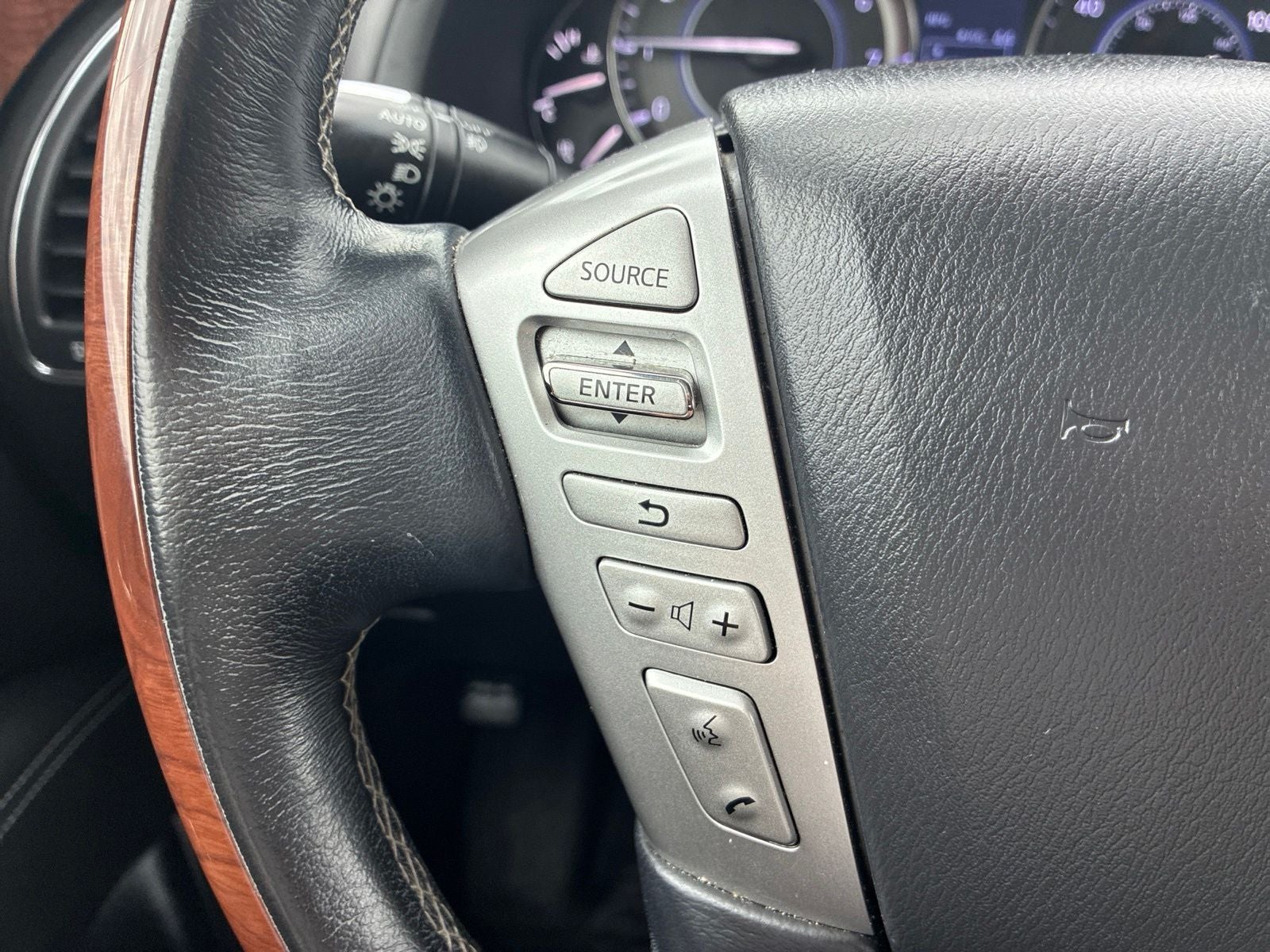 2019 INFINITI QX80 LUXE