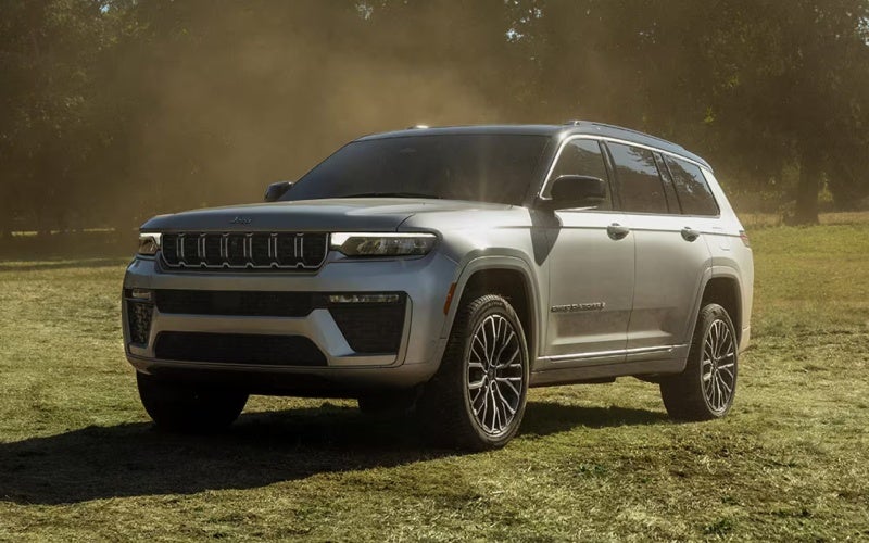 2026jeepgrandcherokee-exterior-03