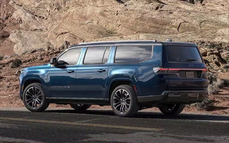 2027grandwagoneer-exterior-03
